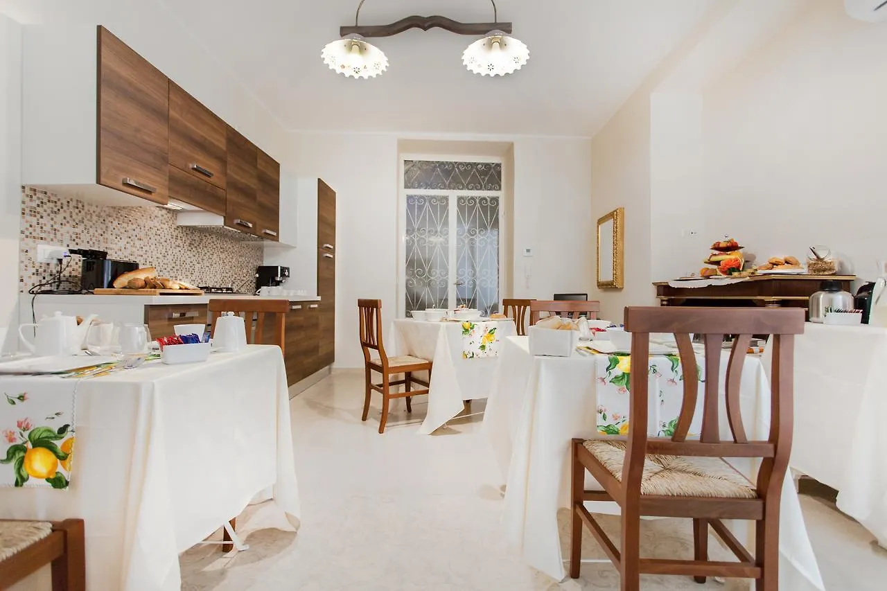 B&B Veronicas Taormina Bed & Breakfast
